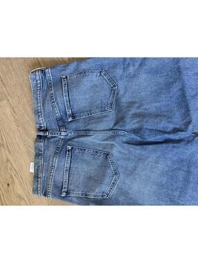 High-Waisted Wide Leg Blue Denim Jeans with Raw Hem